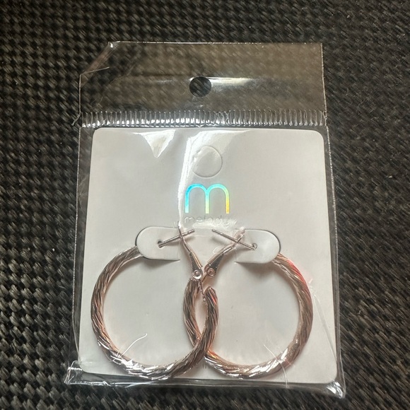 🆕 Metallic Tiny Hoop Bundle - Picture 5 of 5